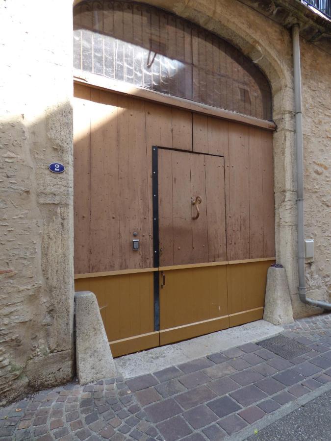 Le Saint Jean Apartment Crémieu Екстериор снимка
